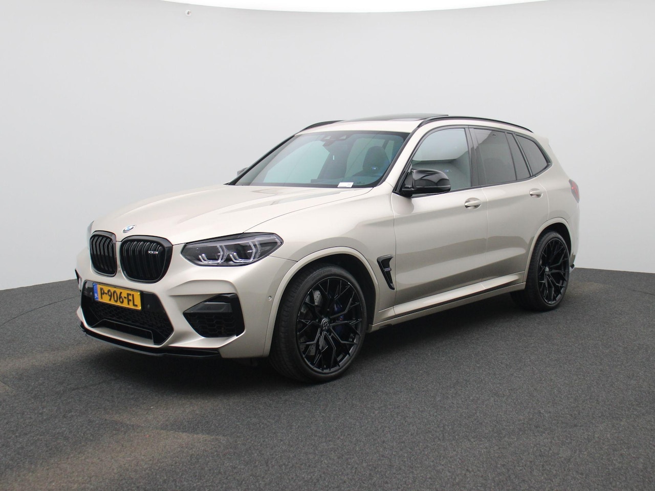 BMW X3 - M Rijklaar prijs !! | Apple/Android Play | Head-Up | Keyless | Adaptive LED | Leder | Pano - AutoWereld.nl