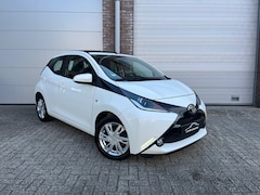 Toyota Aygo - 1.0 VVT-i x-wave Cabrio/Dealer oh/Navi/Carplay/Camera/Garantie