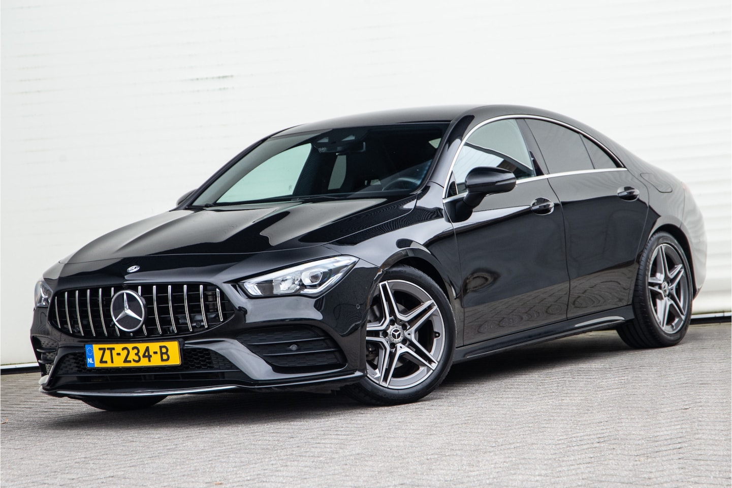 Mercedes-Benz CLA-Klasse - 180 AMG, Widescreen, Sfeerverlichting, Sterrenhemel, Camera - AutoWereld.nl