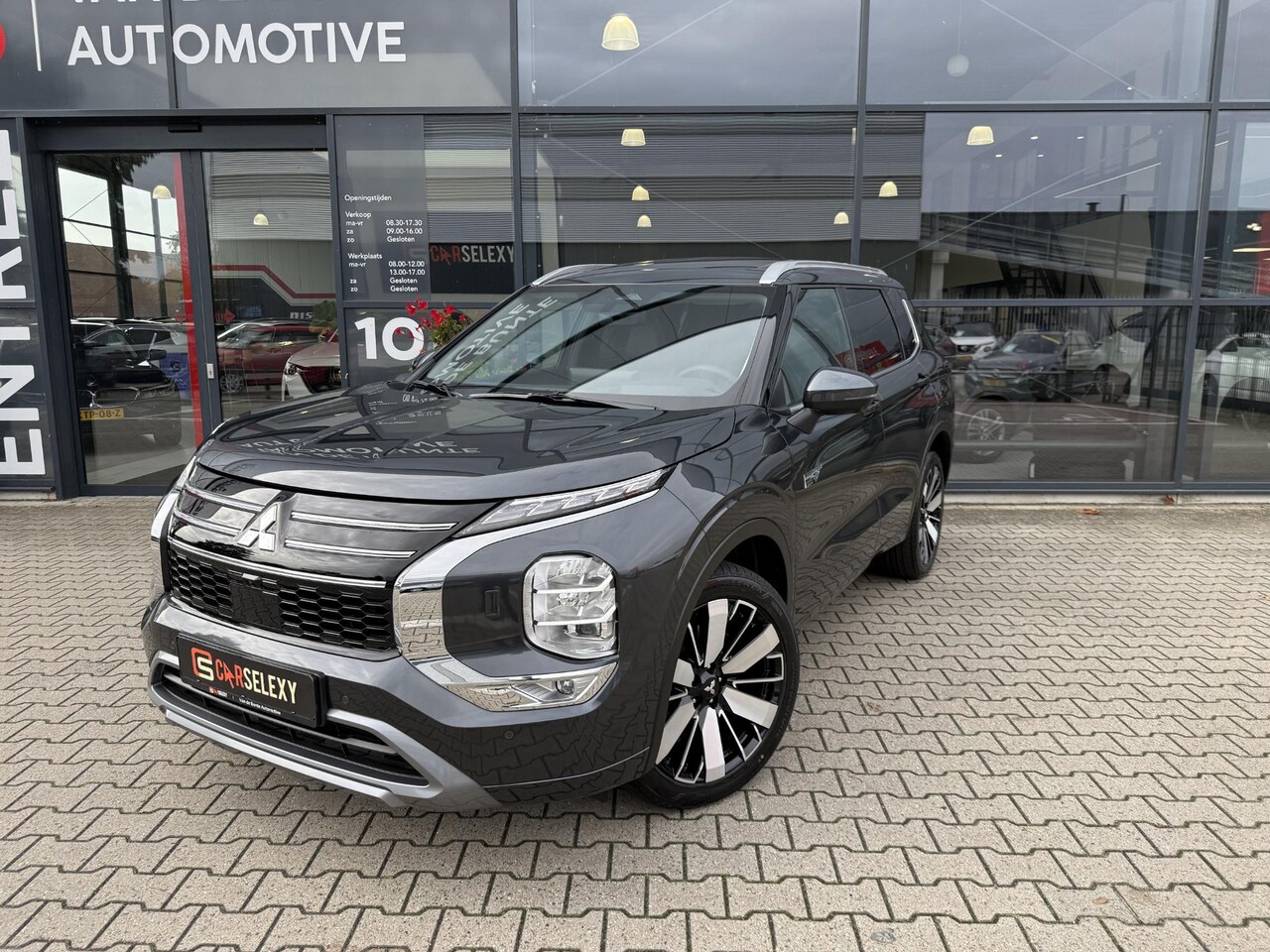 Mitsubishi Outlander - 2.4 PHEV Instyle *Nieuwe auto!* - AutoWereld.nl