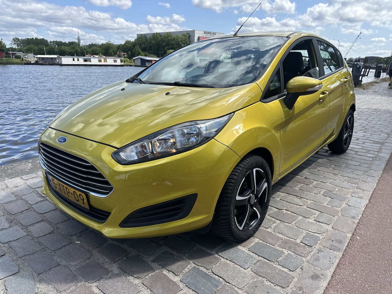 Ford Fiesta - 1.0 Style Nwe Distributie ! airco navi apk - AutoWereld.nl