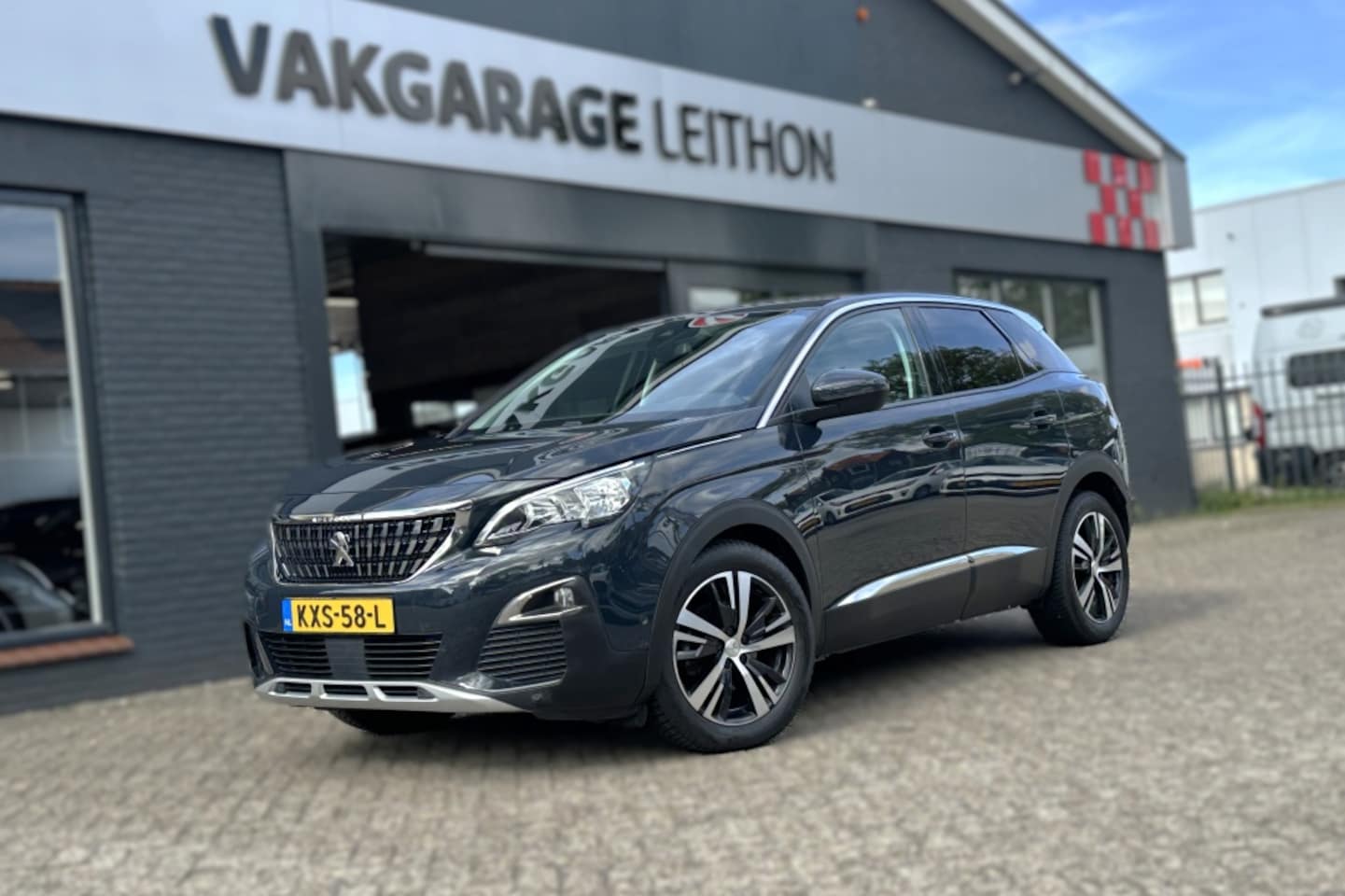 Peugeot 3008 - 1.2 PureTech Allure 1.2 PureTech Allure - AutoWereld.nl