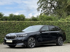 BMW 5-serie Touring - 520i | M-Sport | Panorama | Elek. Trekhaak | Harman/Kardon | Driv. Ass. Plus | 4x Stoelver