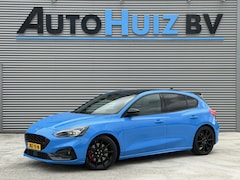 Ford Focus - 2.3 EcoBoost ST-3 279 PK Recaro stoelen Stuurverwarming Stoelverwarming Achteruitrijcamera