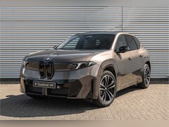 BMW iX3 - 40 eDrive M Sport / Trekhaak / Panoramadak / M Sportstoelen / 3D Head-Up / Harman Kardon /