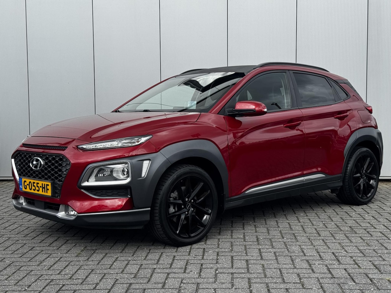 Hyundai Kona - 1.6 GDI HEV Premium / Dealeronderhouden / Lederen Bekleding / Stoel verwarming en Verkoeli - AutoWereld.nl