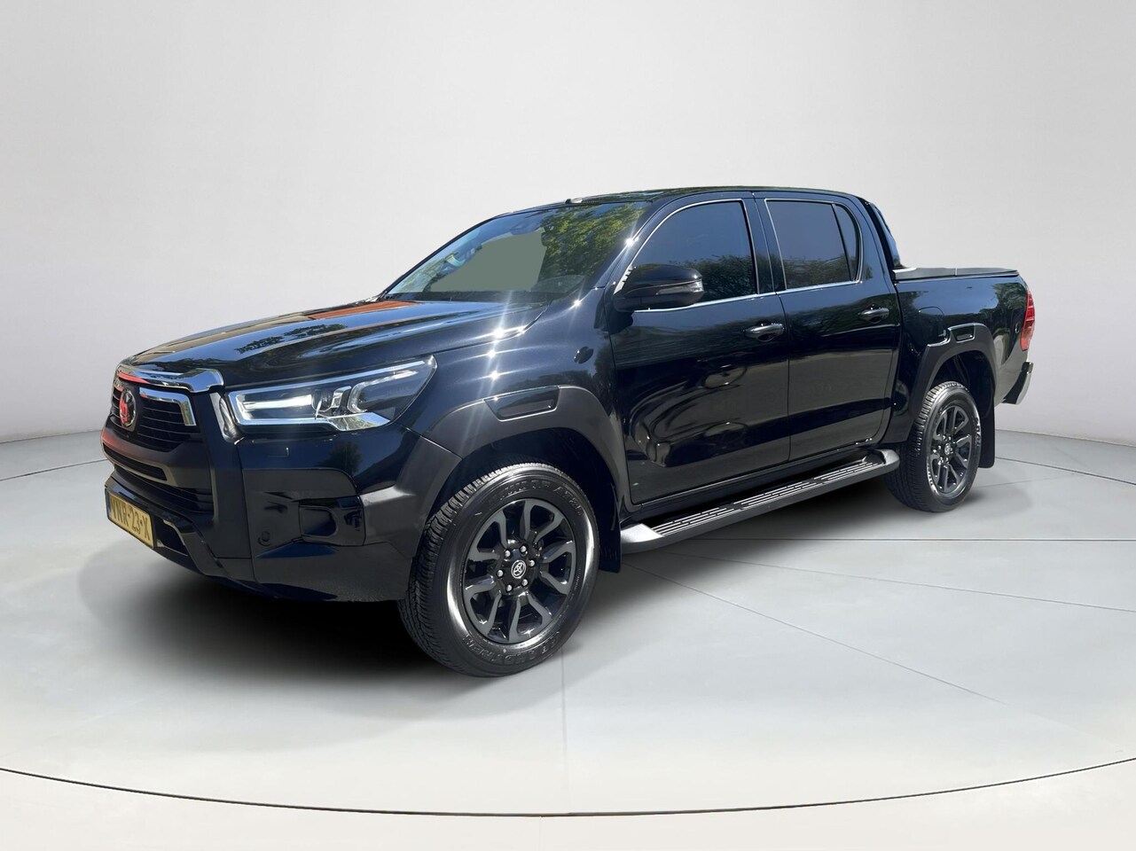 Toyota HiLux - 2.4 D-4D Double Cab Professional | 06-10141018 Voor meer informatie - AutoWereld.nl