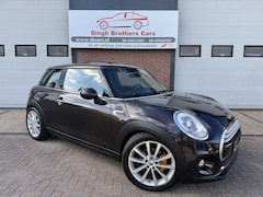 MINI 3-Deurs - 1.5 Cooper AUT CRUIS HUD NAVI PANORAMA