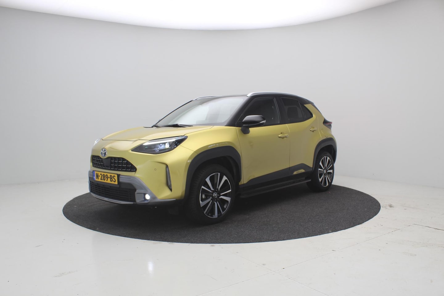 Toyota Yaris Cross - 1.5 Hybrid Launch Edition/ Adaptieve CC / Achteruit Rij Camera / Stoel Stuur en Vooruitver - AutoWereld.nl