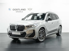 BMW X1 - xDrive25e M Sport Automaat / Trekhaak / Panoramadak / Sportstoelen / Achteruitrijcamera /