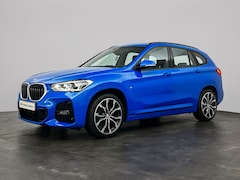 BMW X1 - sDrive18i Business Edition Plus | M Sportpakket | Buitenspiegels elektrisch inklapbaar | E