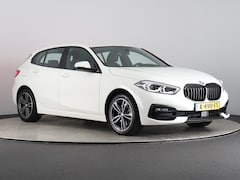 BMW 1-serie - 118i Executive Edition (NL-Auto / Afn. trekhaak / Digitaal dashboard / Carplay / Cruise)