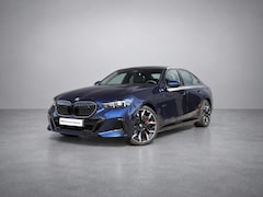 BMW i5 - eDrive40 M Sport Edition 84 kWh | M-Sport Pro | Trekhaak | Comfortpakket | Comfort Stoelen