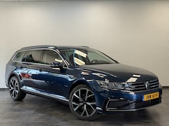 Volkswagen Passat Variant - 1.4 TSI PHEV GTE Business ACC Massage Camera Stoelverwarming 24 Maanden garantie* (Vraag n