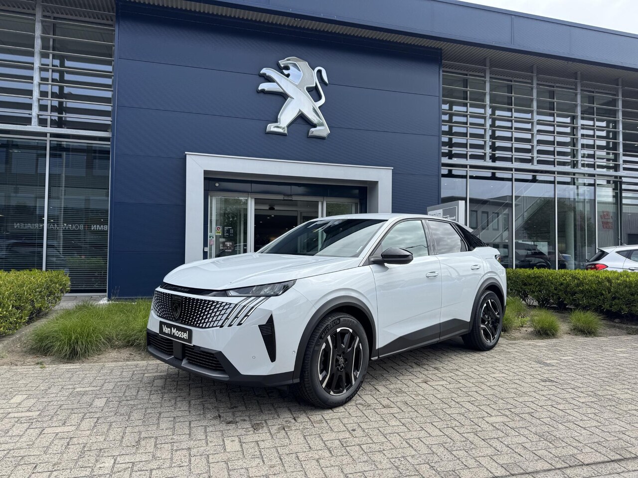 Peugeot e-3008 - Allure Avantage 210 73 kWh l Voorraad l Trekhaak afneembaar - AutoWereld.nl