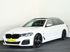 BMW 5-serie Touring - 530e xDrive M-Sport Navi / Pano / HUD / Laser-Led / ACC