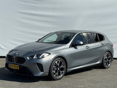 BMW 1-serie - 120 M Sport Design Edition Stoelverwarming | LED | Navigatie | Camera | Clima | Cruise | 1