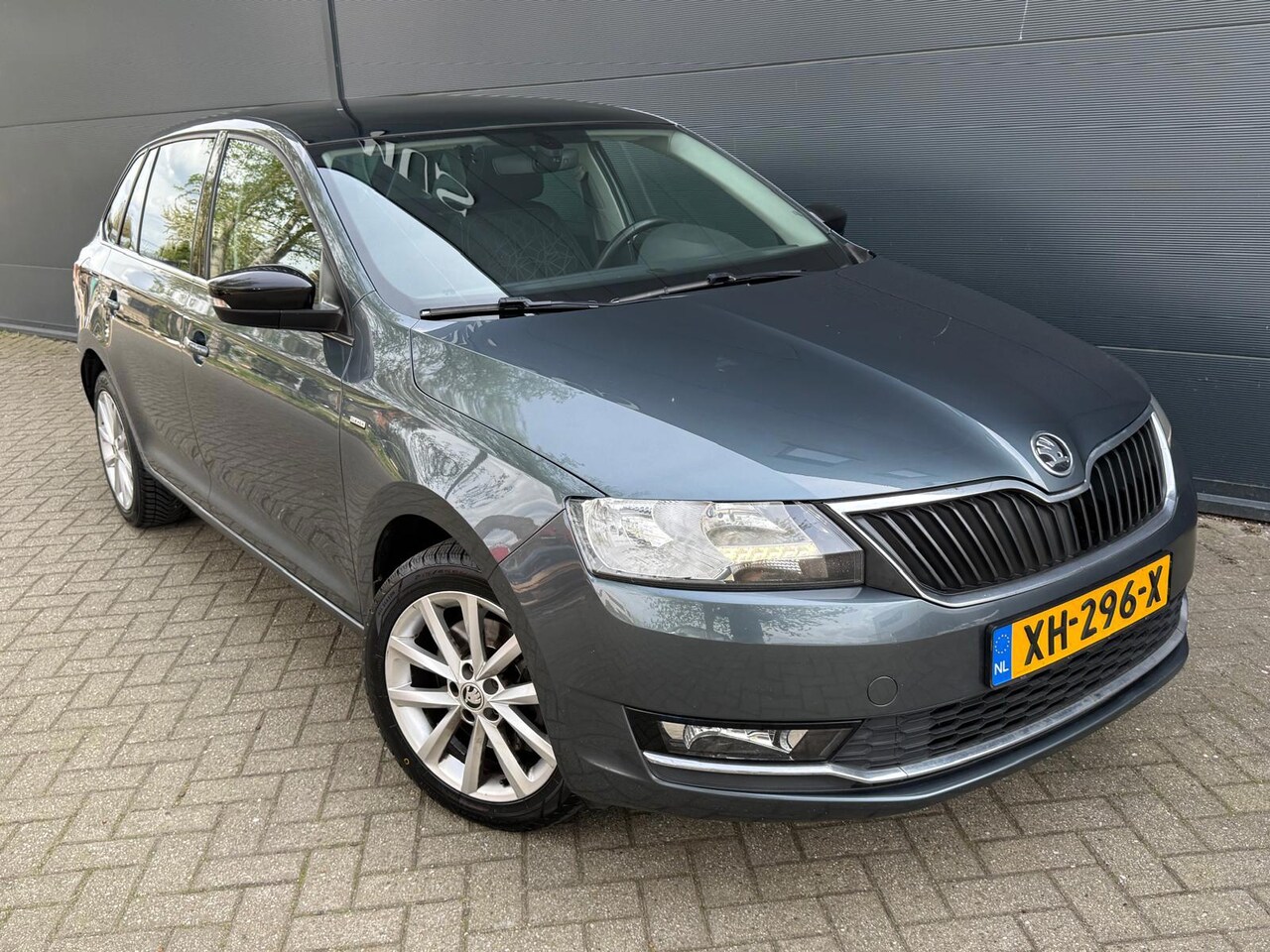 Skoda Rapid Spaceback - 1.0 TSI Clever/ Automaat/Navi/carplay/panorama/Airco/cruise - AutoWereld.nl