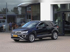 Volkswagen T-Roc - 1.0 TSI Style 110PK / 81kW, Afneembare trekhaak, ErgoActive bestuurdersstoel met massagefu