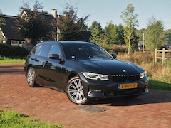 BMW 3-serie Touring - 318i Business Edition Plus | Trekhaak | Camera | LED-Laser | Sfeerverlichting | Apple Carp