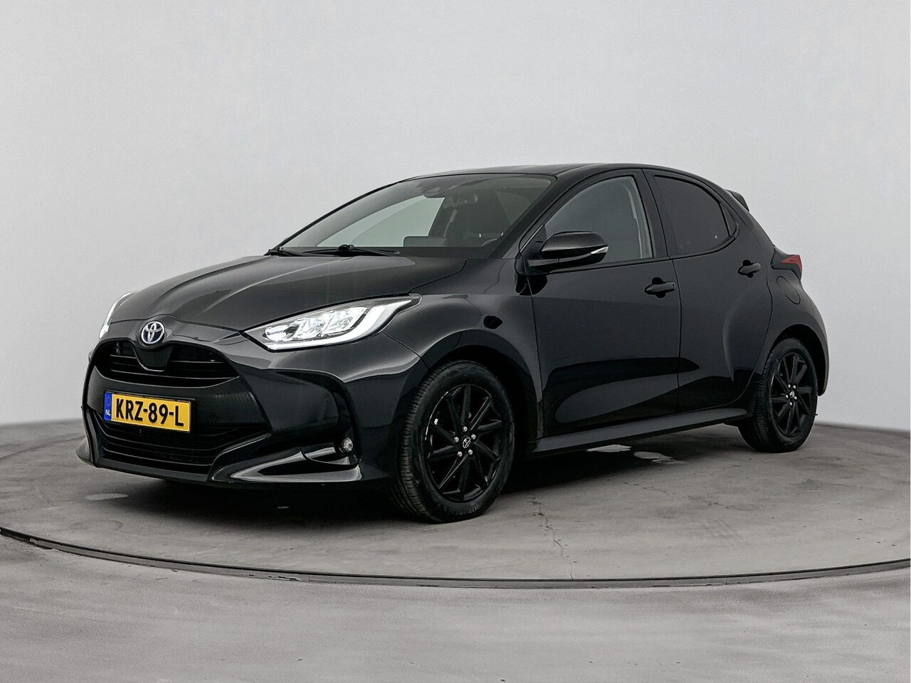 Toyota Yaris - 1.5 Hybrid Dynamic | Stoelverwarming | Achteruitrijcamera | - AutoWereld.nl