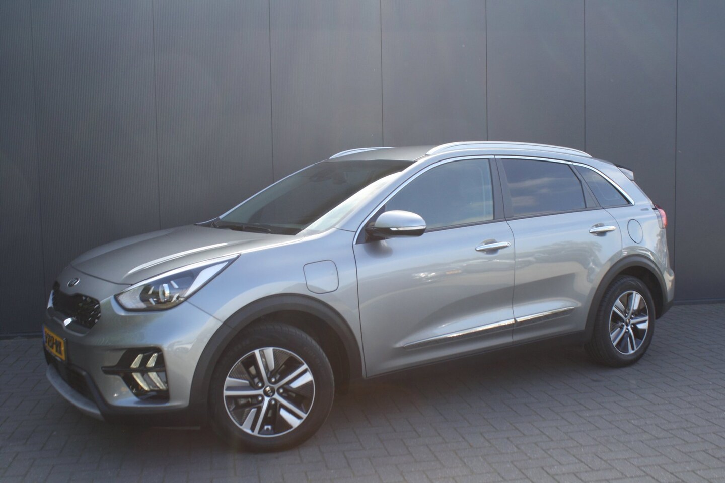 Kia Niro - 1.6 GDi PHEV SOH 93% DynamicLine - NAVIGATIE - CAMERA - TREKHAAK - AutoWereld.nl
