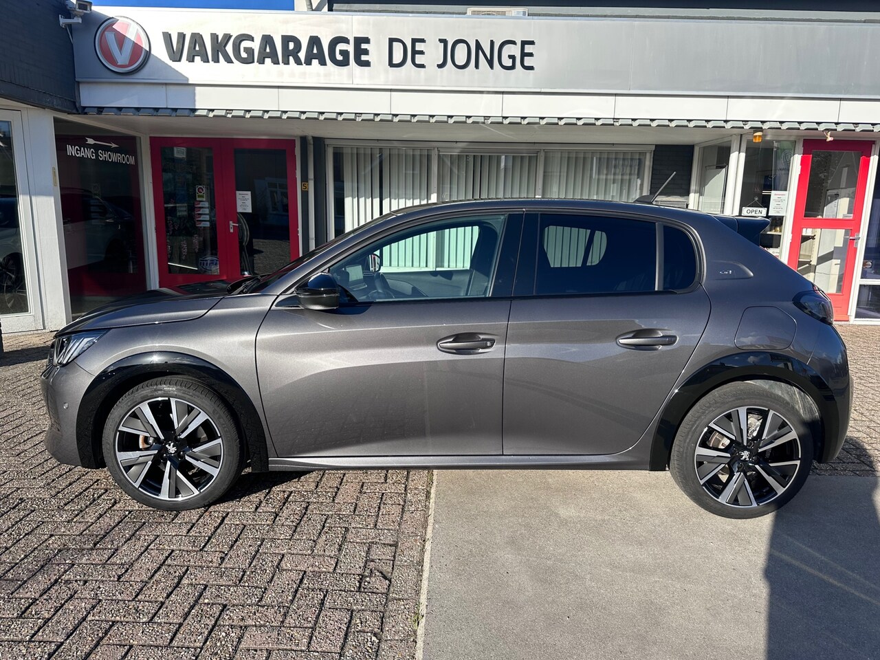 Peugeot 208 - 1.2 PureTech GT 1.2 PureTech GT - AutoWereld.nl