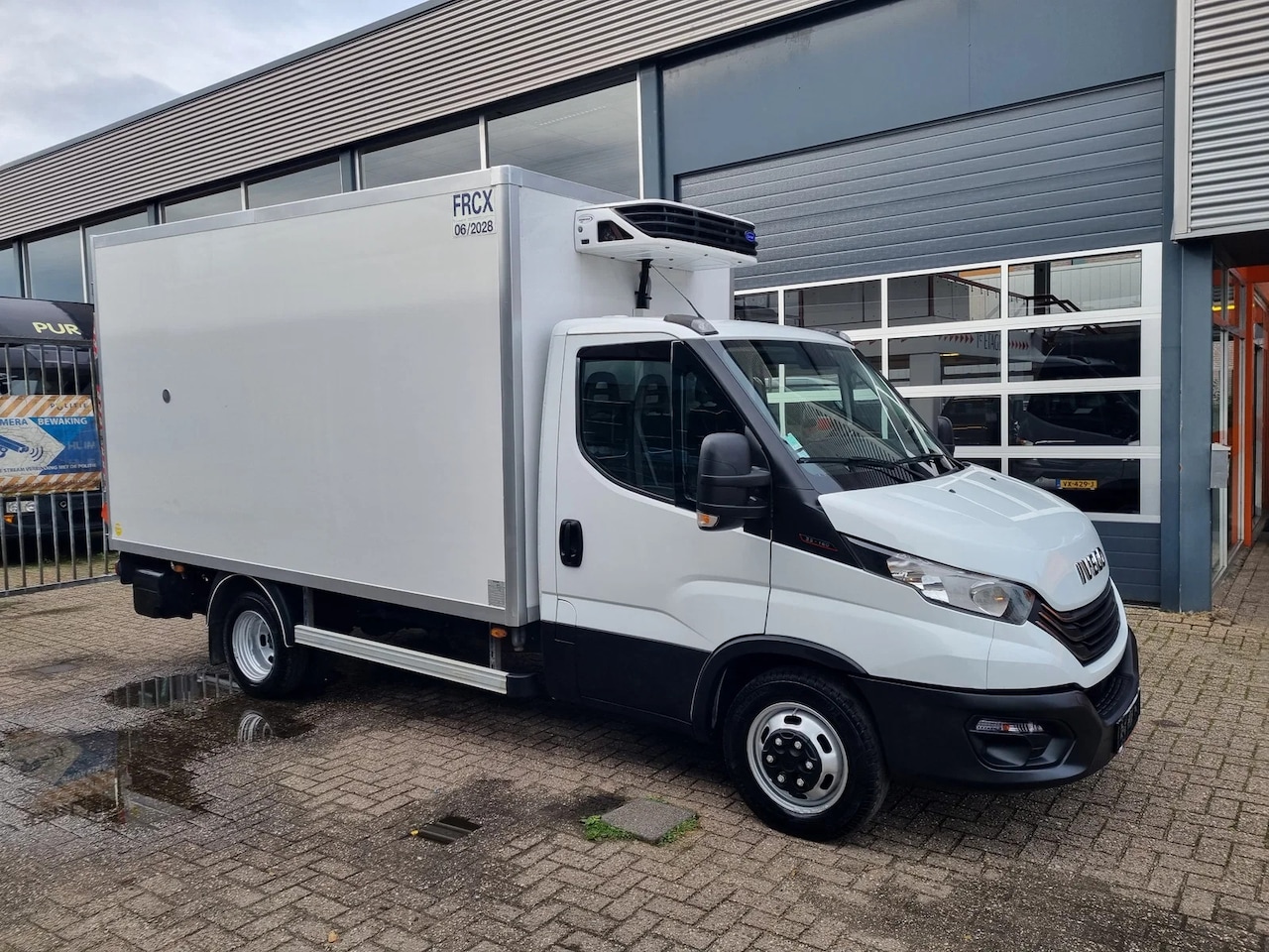 Iveco Daily - 35C16 3.0D Koelkoffer -18C Laadklep Xarios 350 st230V - AutoWereld.nl