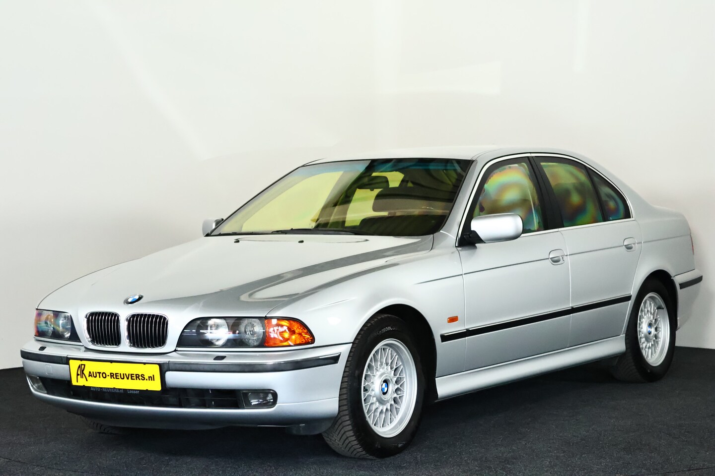 BMW 5-serie - 540i Protection Executive / Xenon / Leder / Memory / Navi - AutoWereld.nl