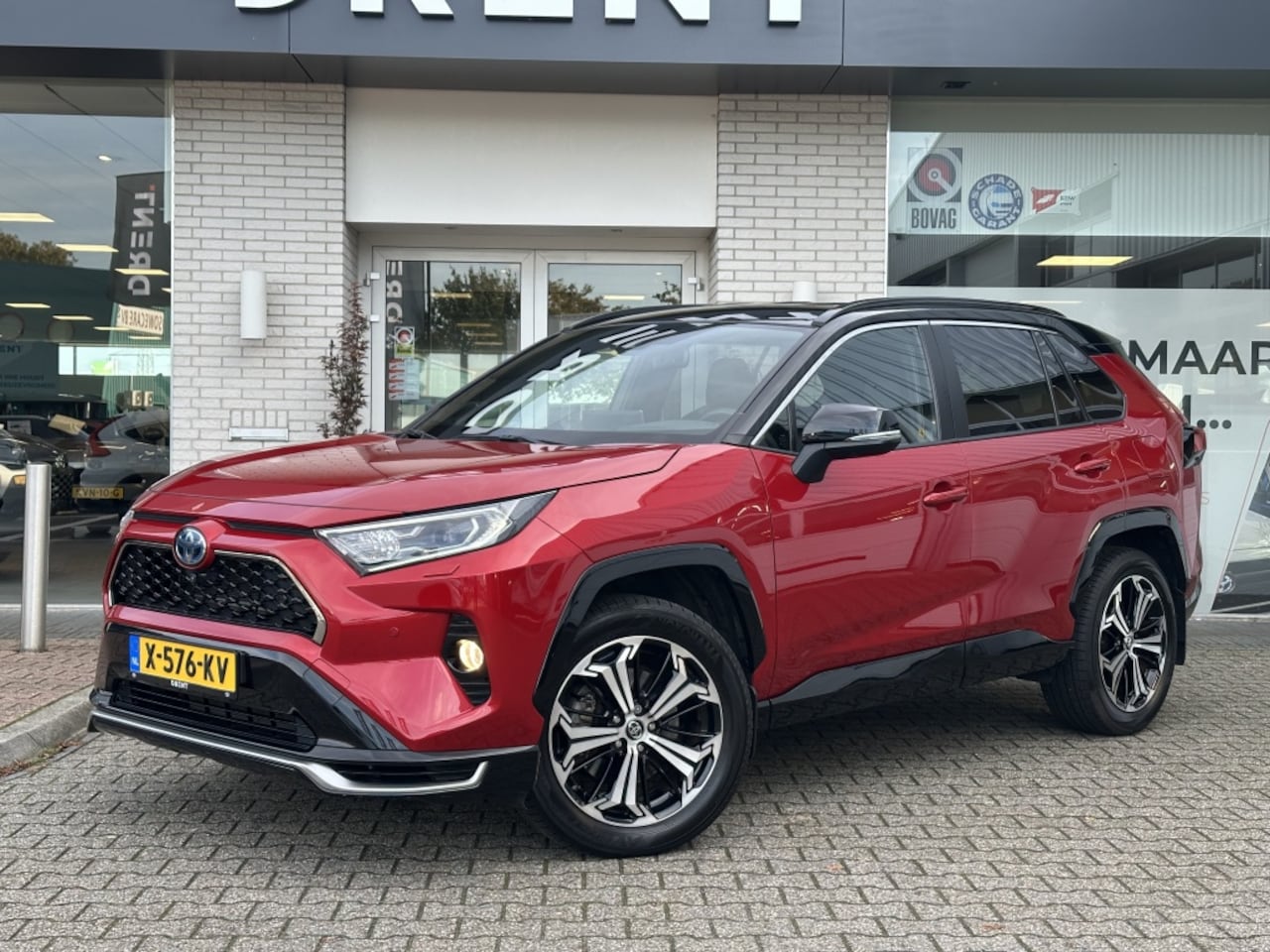 Toyota RAV4 - 2.5 PLUG-IN AWD Hybrid Bi-Tone Plus | BEARLOCK | 360 camera - AutoWereld.nl