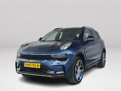 Lynk & Co 01 - 1.5 | Panoramadak | 360° Camera | Infinity audio | Blis | Stoel- en stuurverwarming | Adap