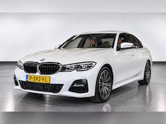 BMW 3-serie - 320i Business Edition | M-Pakket | Camera | Leder