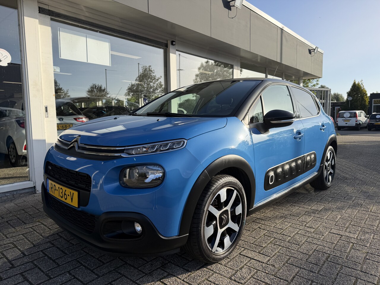 Citroën C3 - 1.2 PureTech S&S Shine Navi Cruisecontrol LM velgen Camera - AutoWereld.nl