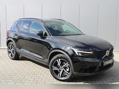 Volvo XC40 - B4 Plus Dark | Trekhaak | Harman Kardon | El. voorstoelen