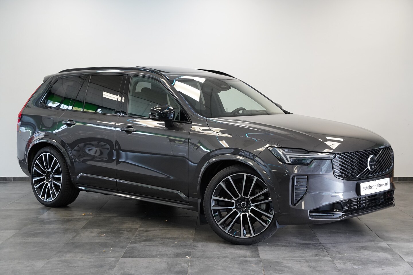 Volvo XC90 - 2.0 T8 Plug-in hybrid AWD Ultra Dark Panoramadak Bowers & Wilkins Leder Memory 360 Camera - AutoWereld.nl