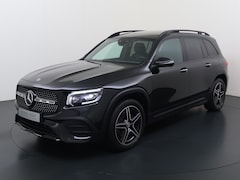 Mercedes-Benz GLB - 180 AMG 7-zits // Trekhaak // Panoramadak // Memory // Keyless // Carplay // MultiBeam LED
