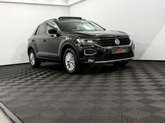 Volkswagen T-Roc - 1.5 TSI Style Panoramadak, Camera, Apple carplay, Elektrische achterklep, Cruise control a