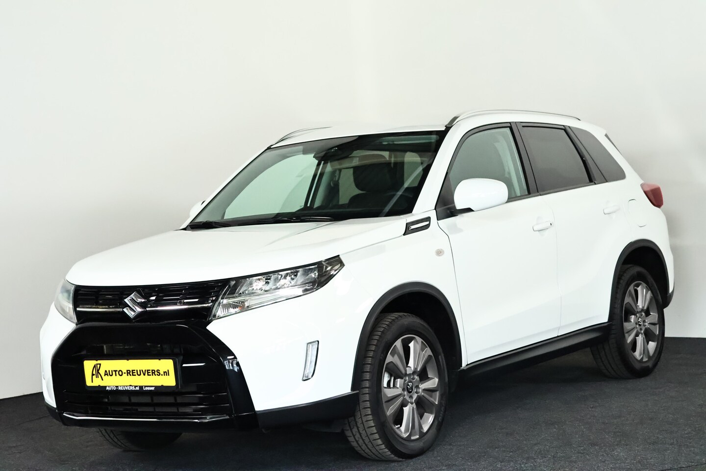Suzuki Vitara - 1.4 Boosterjet Comfort Smart Hybrid / Navi / CarPlay / ACC / Cam - AutoWereld.nl