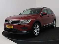 Volkswagen Tiguan - 1.5 TSI ACT Highline | Trekhaak | Stoelverwarming | Navigatie |