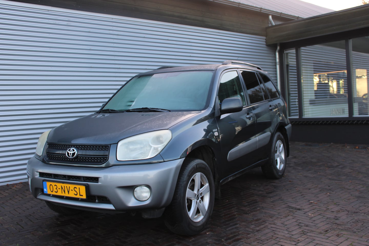 Toyota RAV4 - 1.8-16V VVT-i Luna 1.8-16V VVT-i Luna - AutoWereld.nl