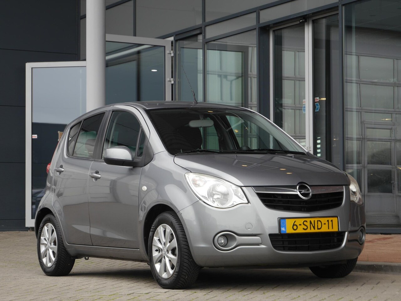 Opel Agila - 1.0 Berlin | 1e eigenaar | Trekhaak voor fietsendrager | Dealer onderhouden | Lichtmetalen - AutoWereld.nl