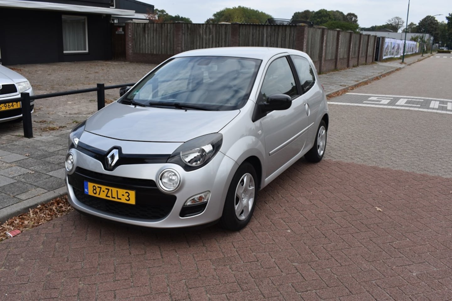 Renault Twingo - 1.2 16V Dynamique Airco/Cruise Control - AutoWereld.nl