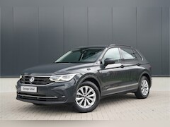 Volkswagen Tiguan - 1.5 TSI Elegance 150pk - Trekhaak - Stoel/Stuurverwarming - Keyless - Massage - ACC - IQ L