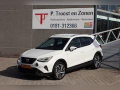 SEAT Arona - 1.0 EcoTSI FR Apple carplay/Stoelverwarming/Achteruitrijcamera/Navigatie/Digitale teller/K