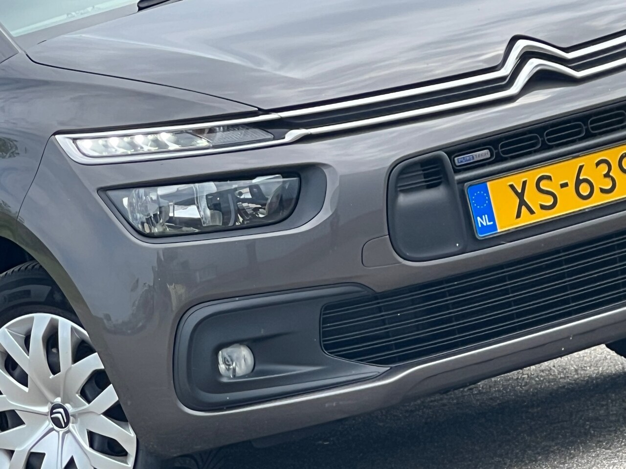 Citroën C4 Picasso - 1.2 PureTech 130pk Selection-Gris Platinium-Carplay/Camera - Fijne hoogzitter - AutoWereld.nl
