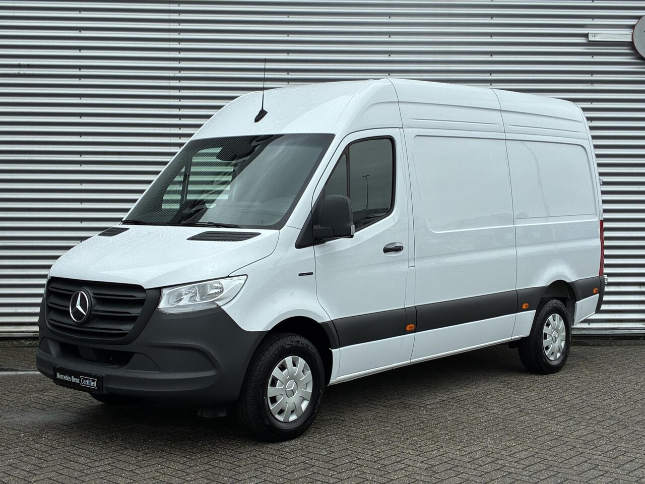 Mercedes-Benz eSprinter - 320 L2 Pro-Edition 81kWh | 204pk | Wltp 313km | Navigatie | Trekhaak etc - AutoWereld.nl