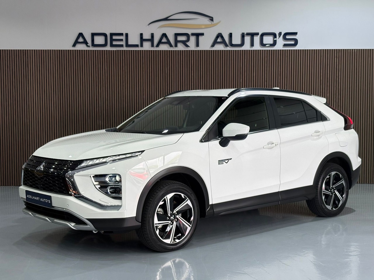 Mitsubishi Eclipse Cross - 2.4 PHEV / Navigatie full map / Camera / Cruise control / Climate control - AutoWereld.nl