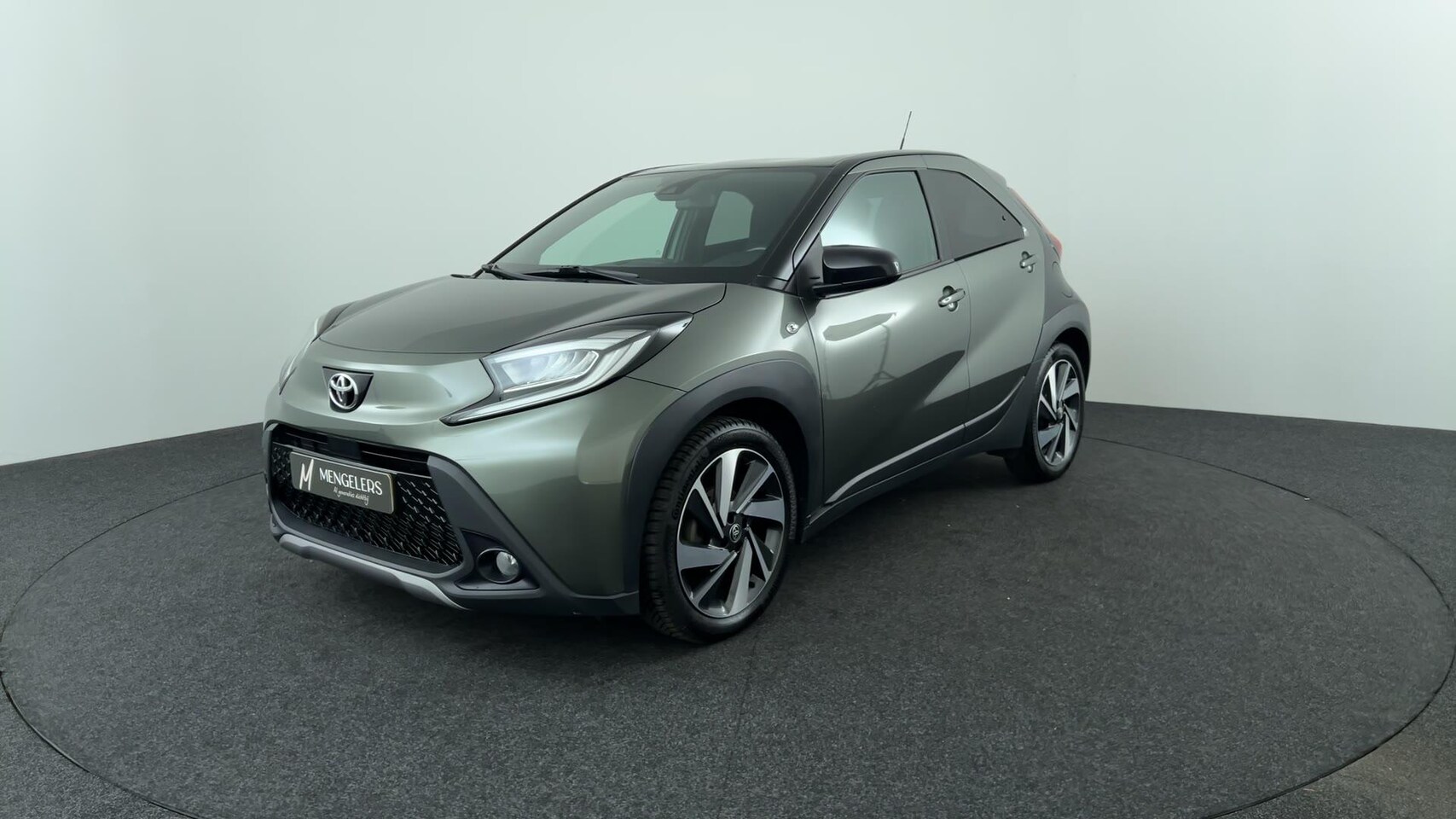 Toyota Aygo X - 1.0 VVT-i S-CVT Envy | Rijklaar | Automaat | - AutoWereld.nl