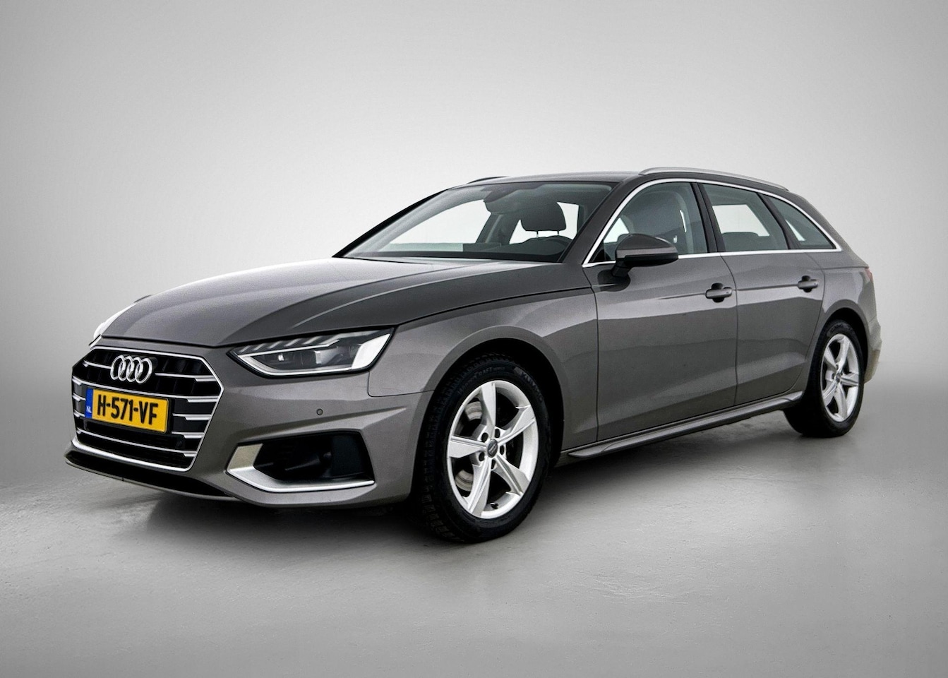 Audi A4 Avant - 35 TFSI Launch edition Business | APPLE CARPLAY - ANDROID AUTO | ELEKTRISCHE KOFFERKLEP | - AutoWereld.nl