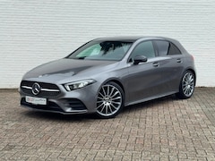 Mercedes-Benz A-klasse - 200 AMG Sfeer Camera Clima Navi Stoelverwarming 19"Multispoke velgen Sportonderstel